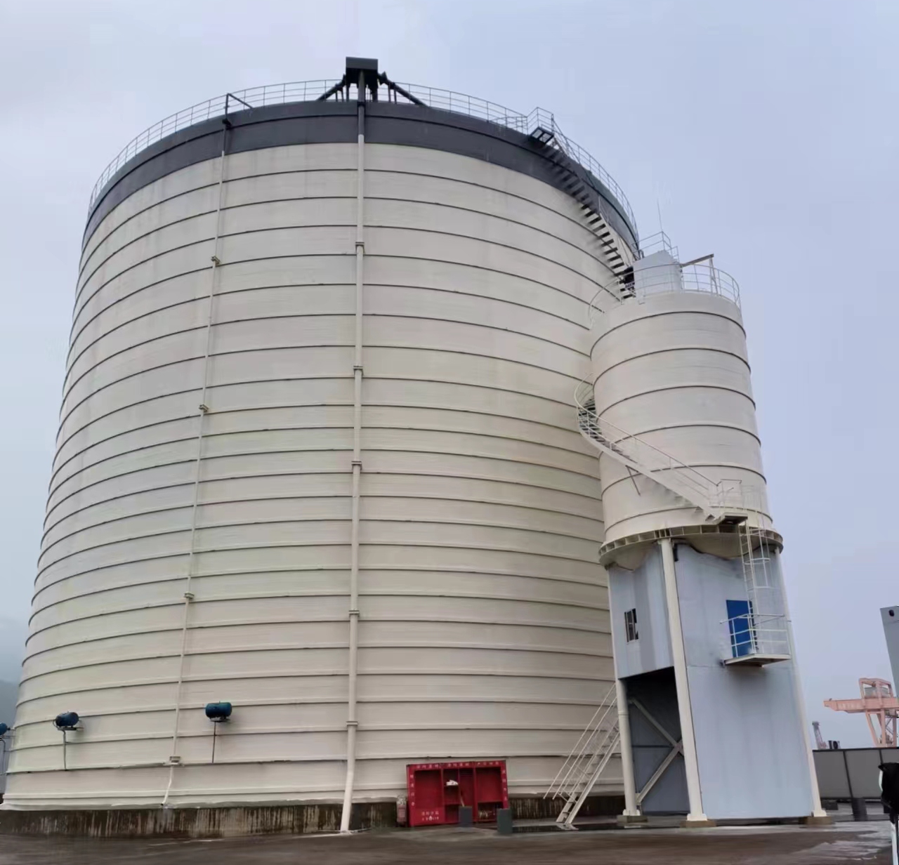 东昌10万吨水泥钢板库