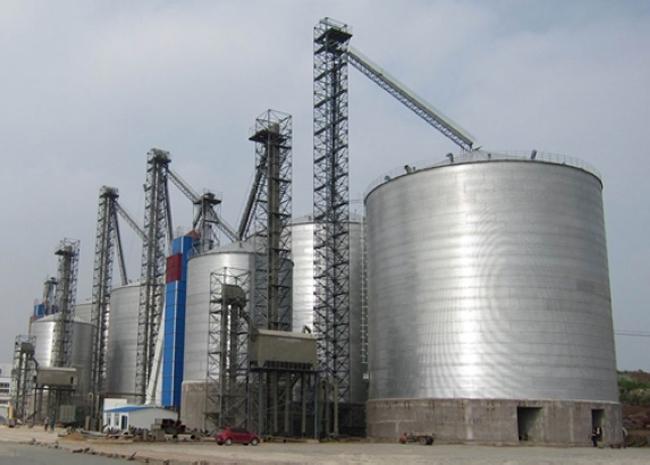 东昌大型钢板库构造参数及水泥储存质量